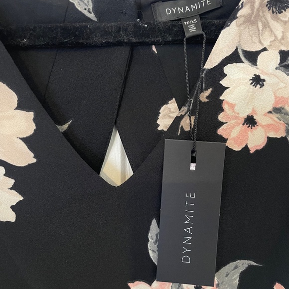 Women's Floral Peplum Top - Picture 3 of 4